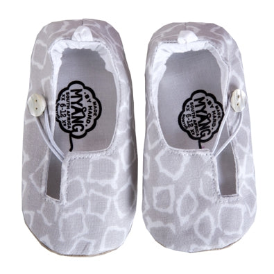 Keyhole / Unisex - Grey Giraffe